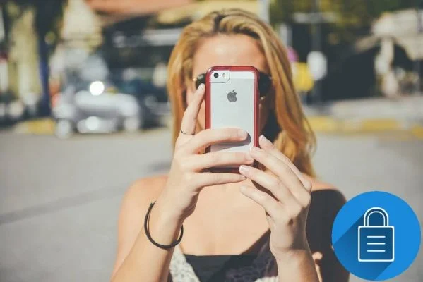 cacher photos iphone 599x400 5 applications gratuites pour cacher des photos sur iPhone